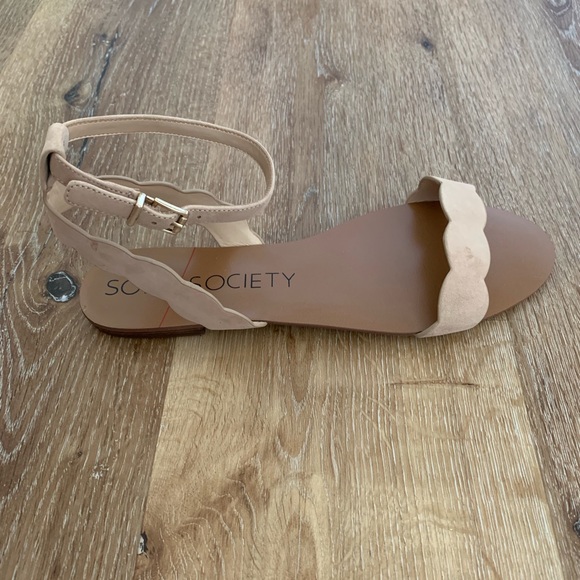 Sole Society Shoes - Sole Society Odette Sandal in 9.5 (2 colors!)